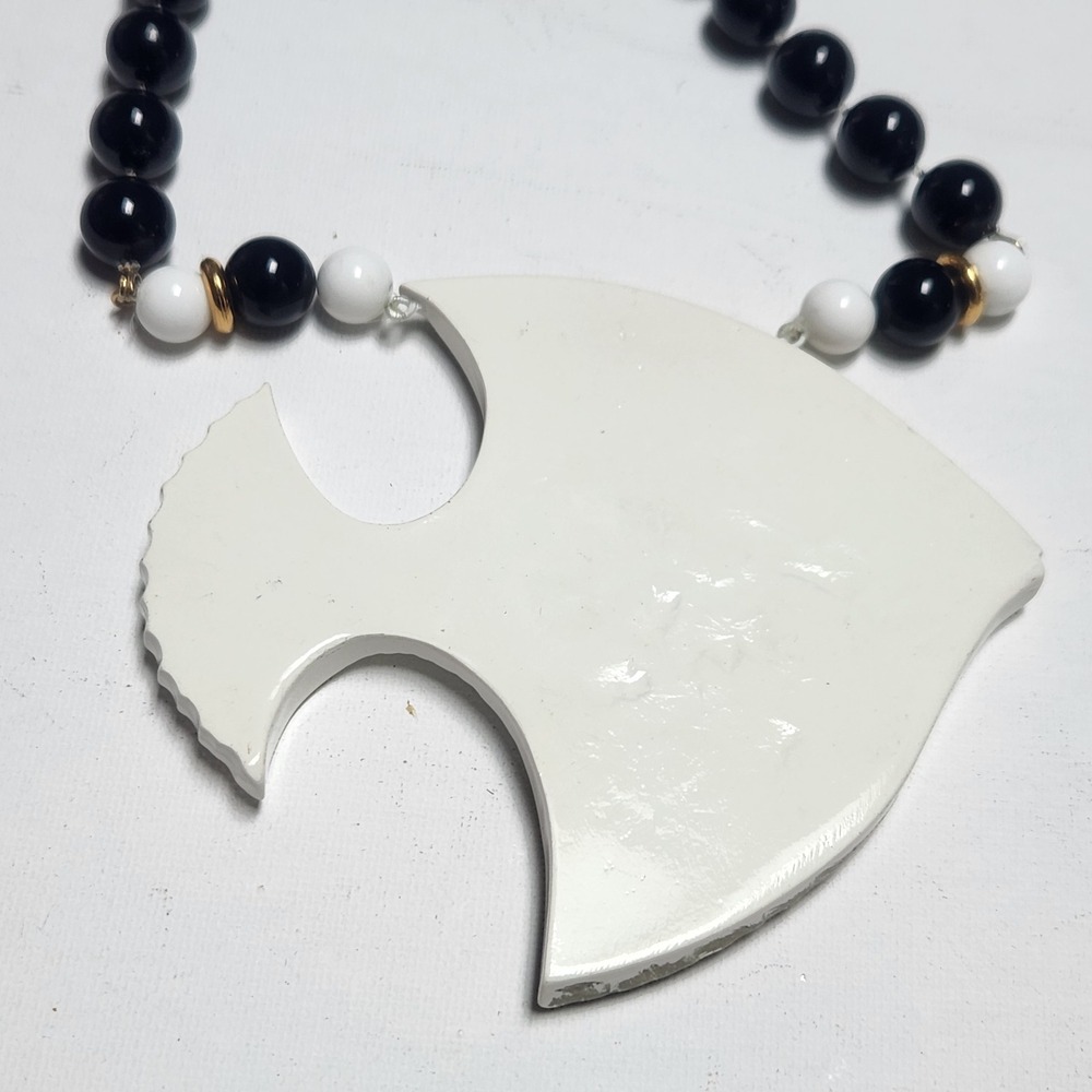Vintage White wooden Fish Pendant Necklace Black Beaded Statement Jewelry Gold - Picture 11 of 14